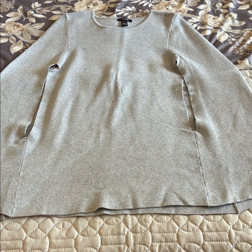 Alfani Light Gray Crew Neck Sweater